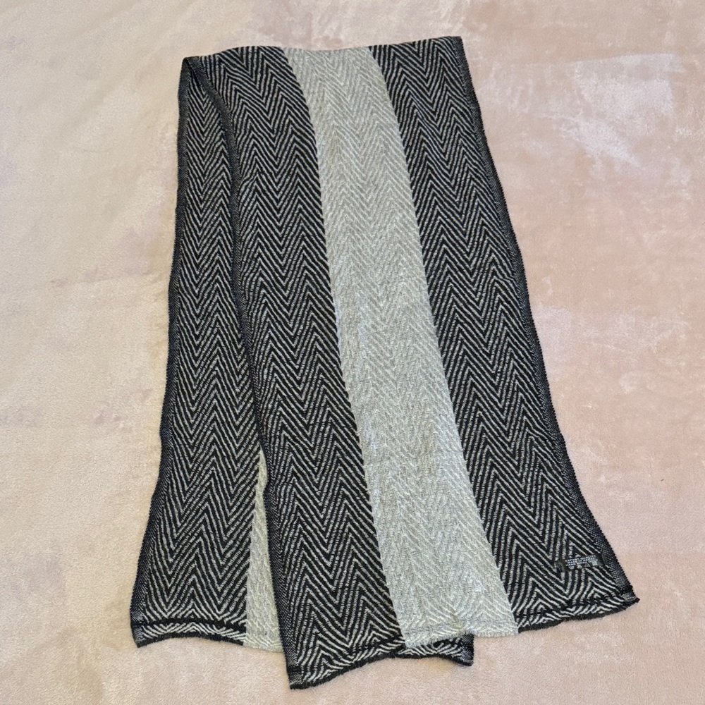 Black and Gray Chevron Scarf. Pashmina Scarf from Nepal.